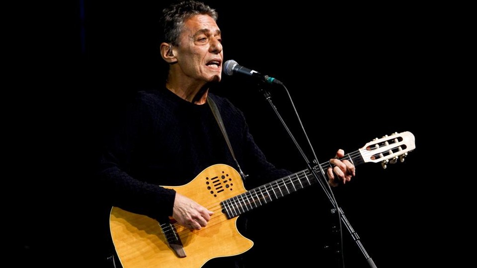 Chico Buarque vence prêmio literário na França Chico Buarque: segundo brasileiro a receber o prêmio Roger Caillois | Antonio Costa/Gazeta do Povo