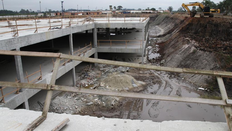 Shopping Jockey Plaza. em Curitiba: previsto inicialmente para ser inaugurado neste ano, shopping deve abrir as portas em 2018. | Aniele Nascimento/Gazeta do Povo