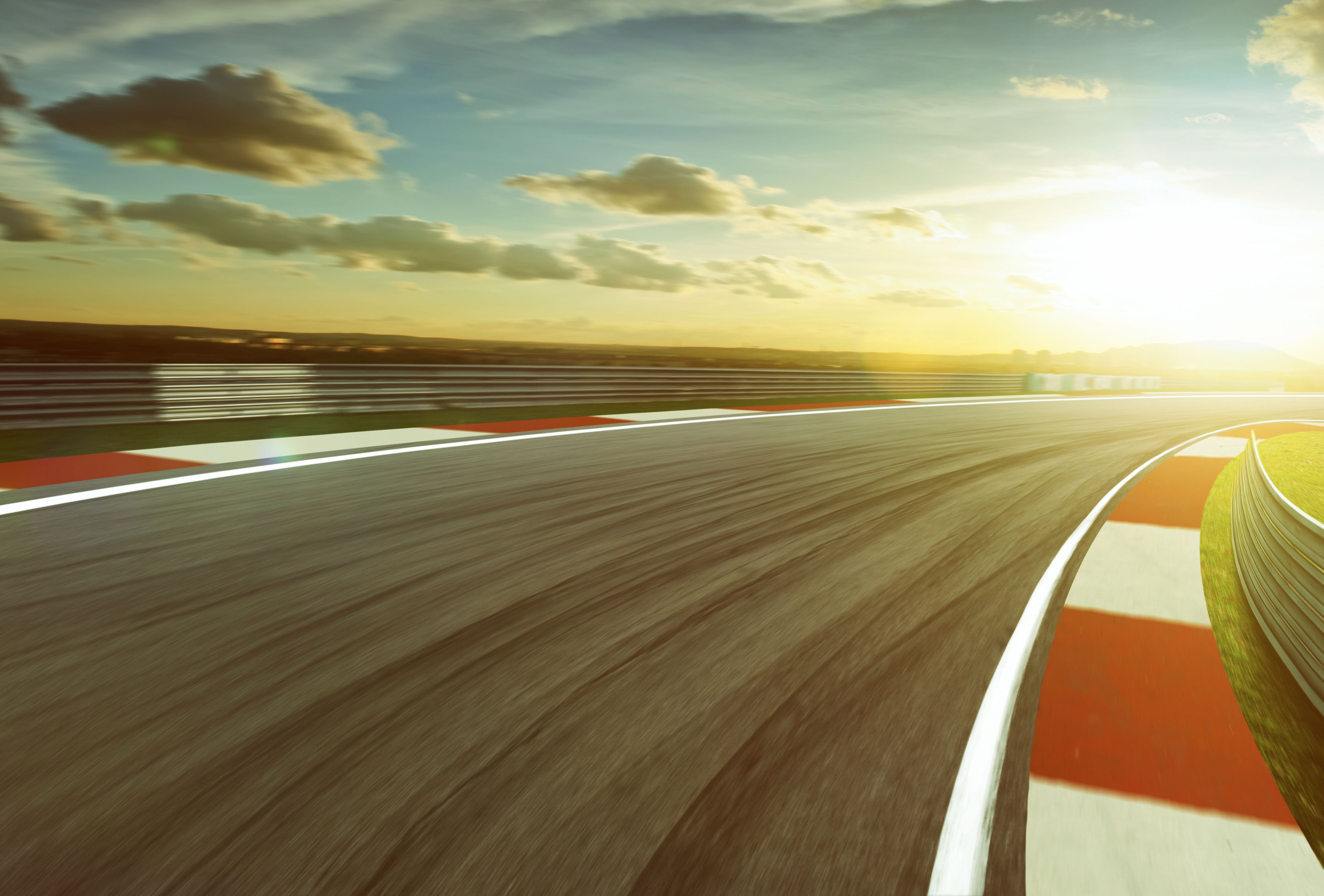 Primeiro evento do ano promete agitar as pistas do Autódromo de Curitiba. | /Bigstock