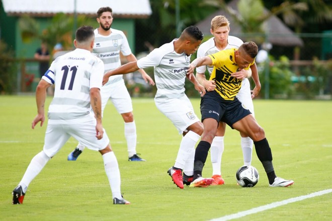  | Henry MilleoGazeta do Povo