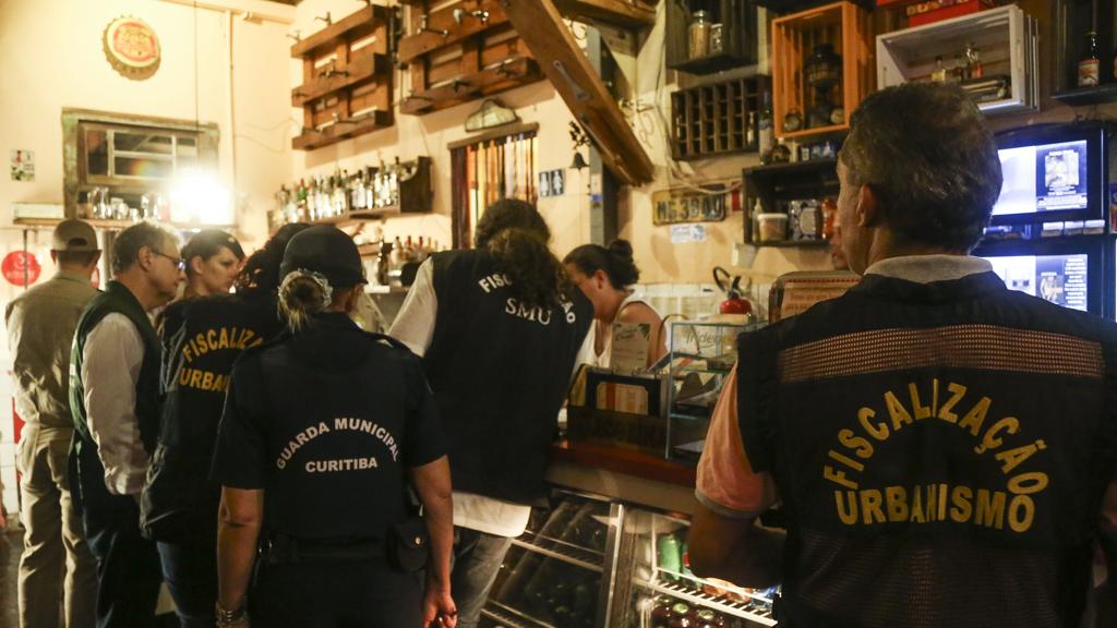 Primeira Aifu dentro do programa Balada Protegida teve fiscalização na Rua Vicente Machado | Pedro Ribas/SMCS