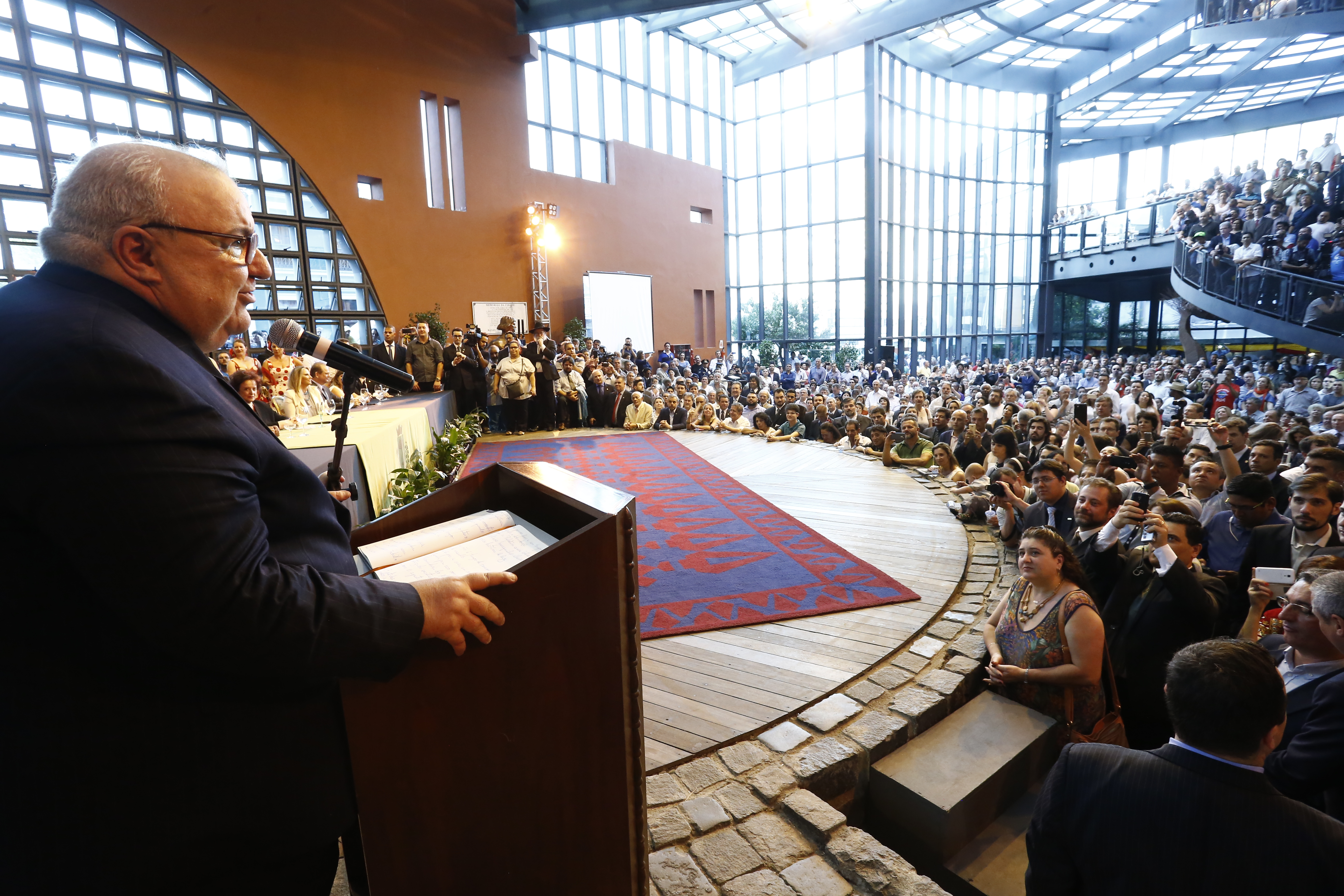 Greca em discurso no Memorial de Curitiba: dinheiro para promover a Oficina de Música | Hugo Harada/Gazeta do Povo