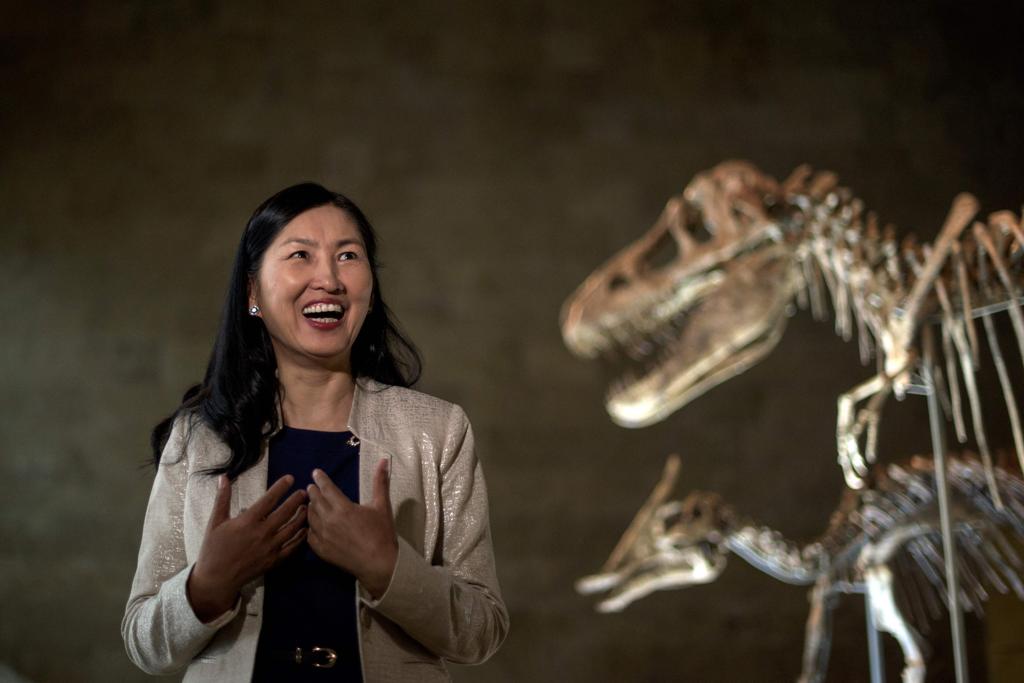 Ex-ministra da Cultura, Esporte e Turismo Oyungerel Tsedevdamba denunciou casa de leilões de Nova York que tinha em seu catálogo um exemplar muito raro dinossauro. | JOHANNES EISELE/AFP