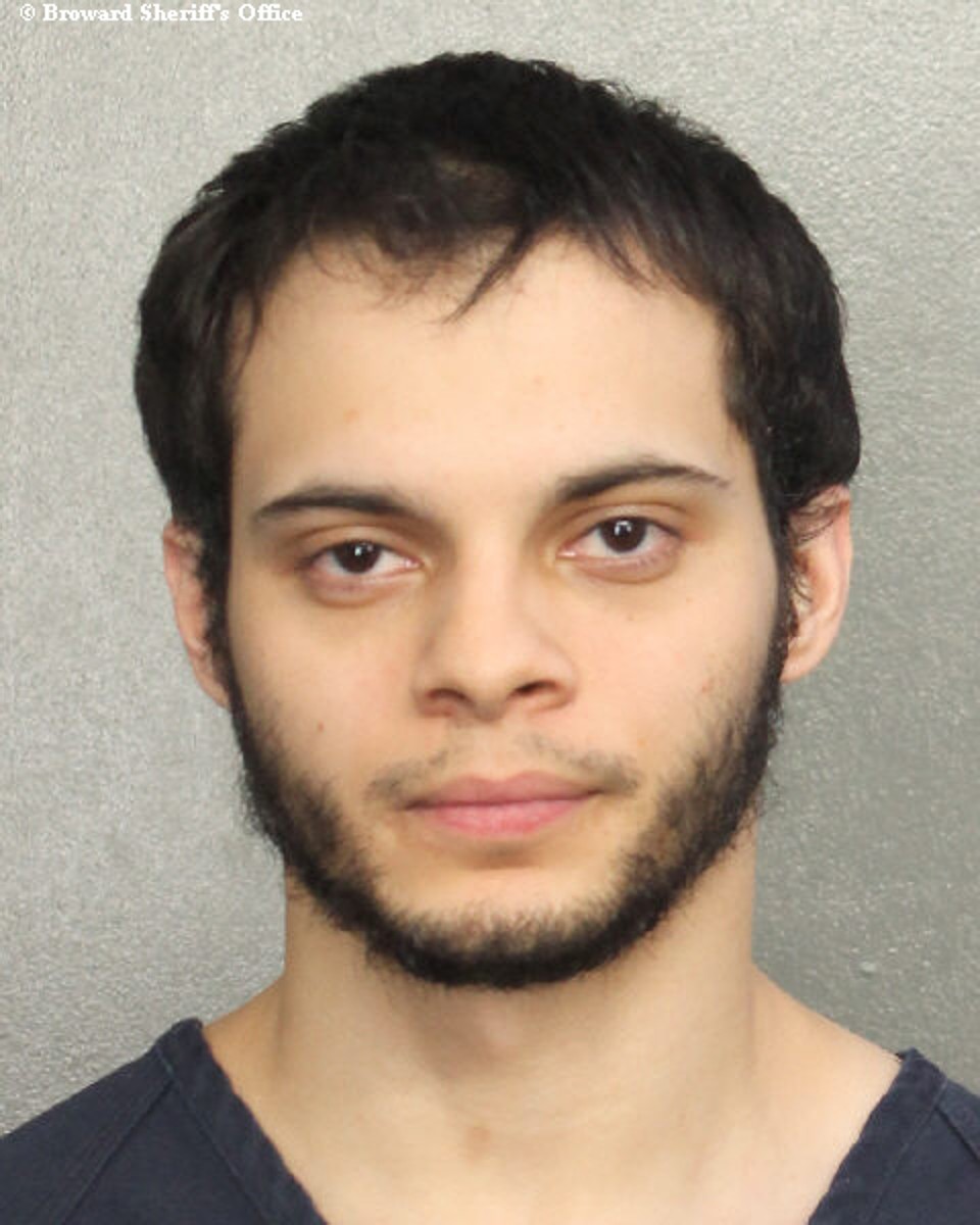 Esteban Santiago, um veterano do exército de Anchorage, no Alasca, matou cinco e feriu seis na sexta-feira | HANDOUT/AFP