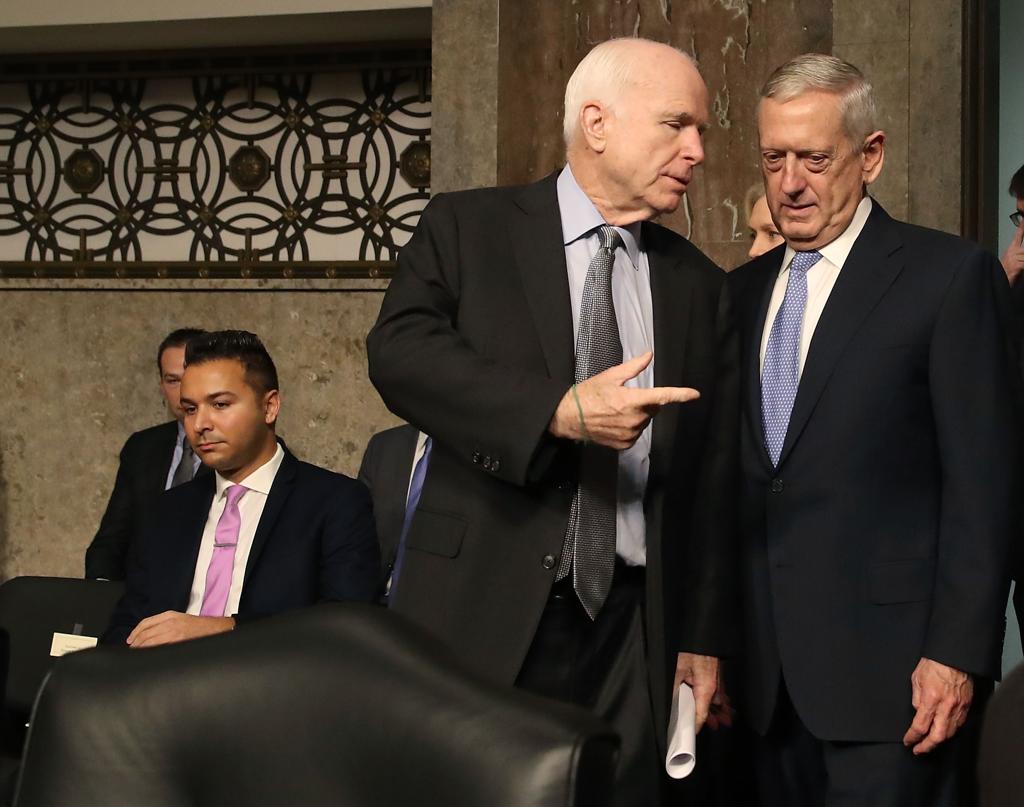 O senador Jophn McCain lidera investigação deos hackers que podem ter agido sob coordenação de Moscou. | MARK WILSON/AFP