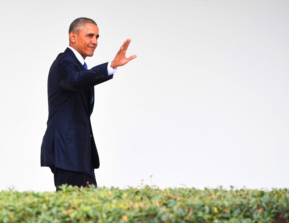 Barack Obama se despede do Salão Oval da Casa Branca: Donald Trum toma posse às 15h - horário de Brasília. | JIM WATSON/AFP
