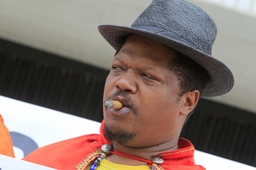 Bruxo Chik Jeitoso , acusado de extorquir empresários nas mídias sociais. | Antônio More / Agência de Notícias Gazeta do Povo/Antônio More / Agência de Notícias Gazeta do Povo