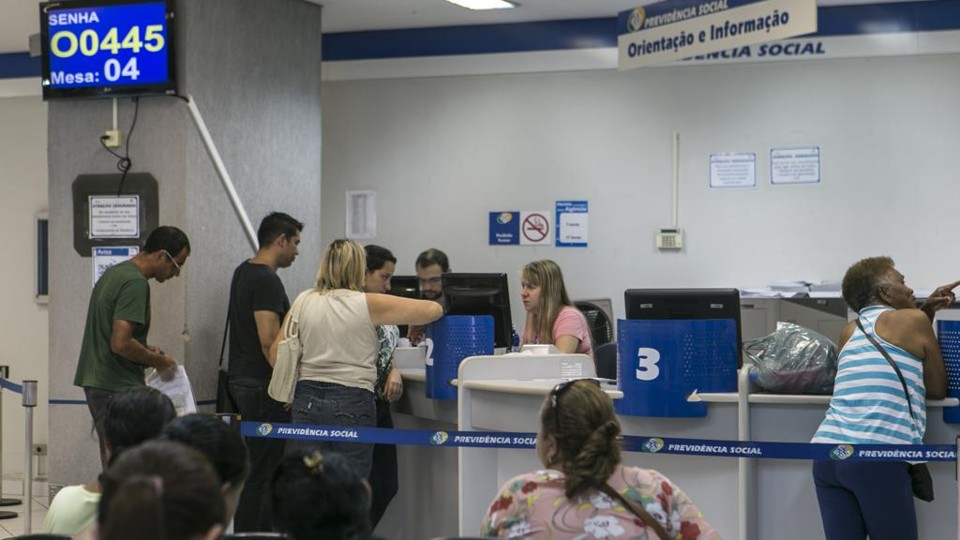 Nas regiões Norte, Nordeste e Centro-Oeste, trabalhadores se aposentam com uma idade média entre 63 e 64 anos | Marcelo Andrade/Gazeta do Povo