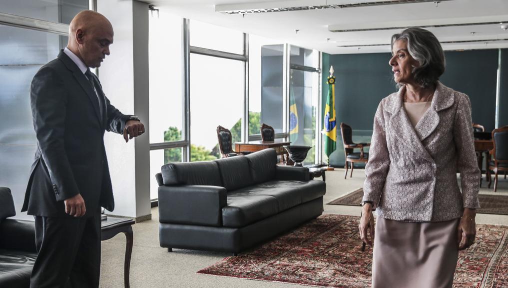 Cármen Lúcia e o ministro da Justiça, Alexandre de Moraes: presidente do Supremo tomou a frente do governo na tentativa de encontrar solução para a crise carcerária. | José Cruz/Agência Brasil