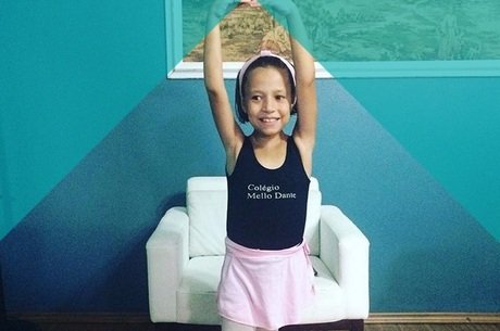 Dinheiro da loteria vencida por PMs foi doado para a cirurgia de intestino da pequena Isabela. | Reprodução Facebook/