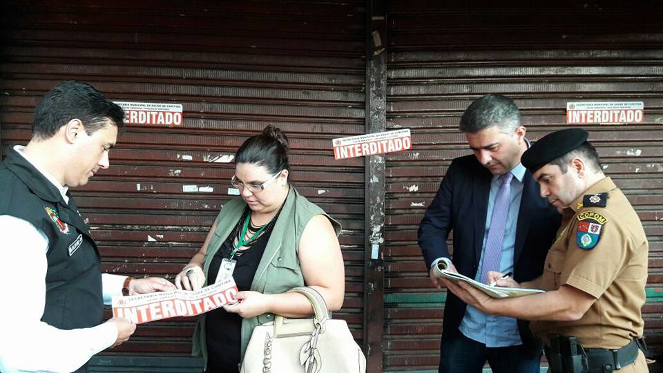 Além de fiscalizações na Vicente Machado, tambémforam feitas vistorias próximo ao terminal do Guadalupe | Rafael Greca/Facebook/Divulgação