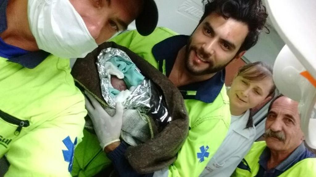 Matheus e a mãe foram levados para o Hospital do Trabalhador, em Curitiba | Divulgação /