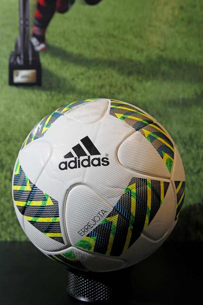 Uma das bolas da decisão da Olimpíada Rio-2016, partida no Maracanã em que o Brasil conquistou, diante da Alemanha, o ouro inédito. | Antônio More/Gazeta do Povo