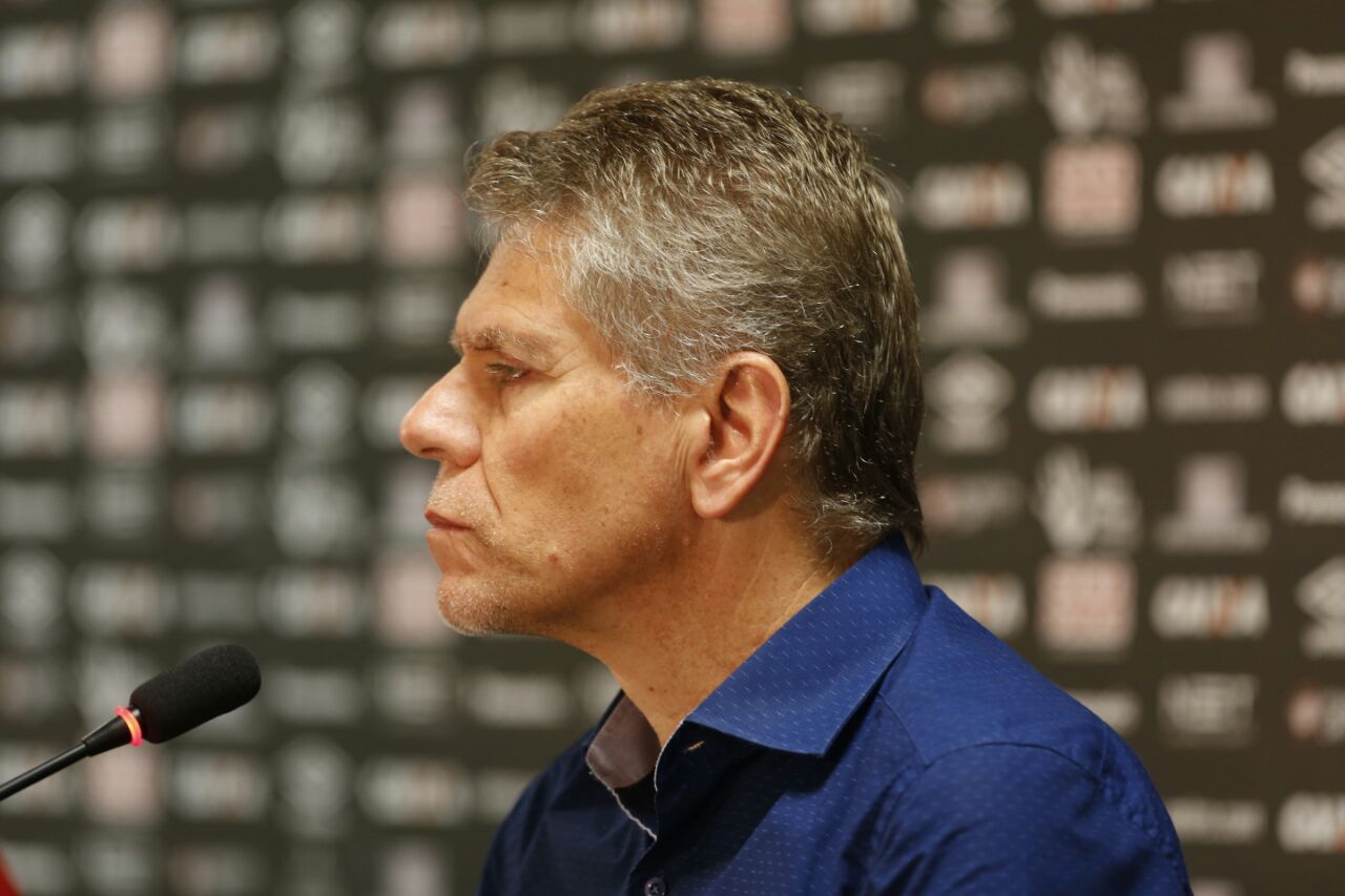 Técnico Paulo Autuori deve decidir entre Luis Henrique ou Crysan para a vaga de Nikão no Atlético. | Marcelo Andrade /Gazeta do Povo