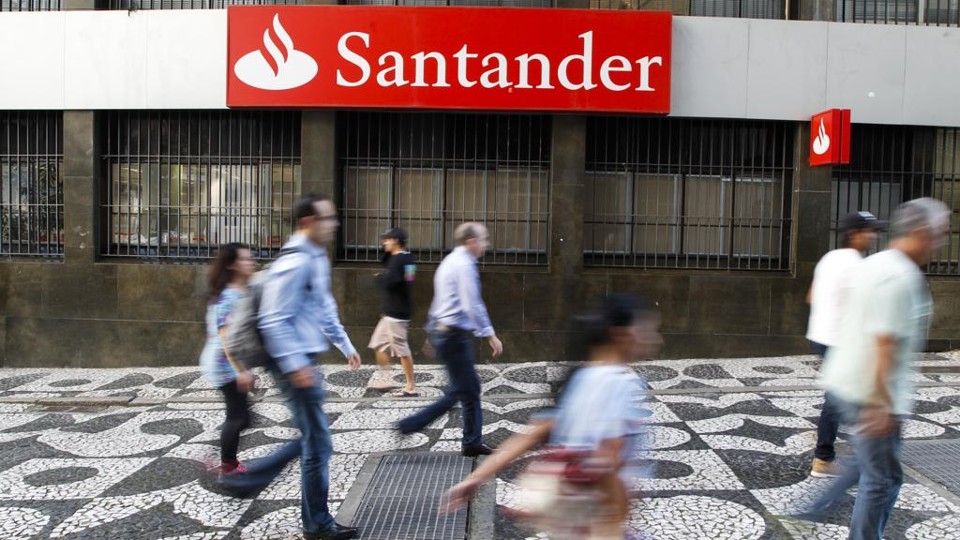 Santander é o primeiro grupo estrangeiro a aparecer na lista dos maiores bancos do país em número de ativos | Daniel Castellano/Gazeta do Povo