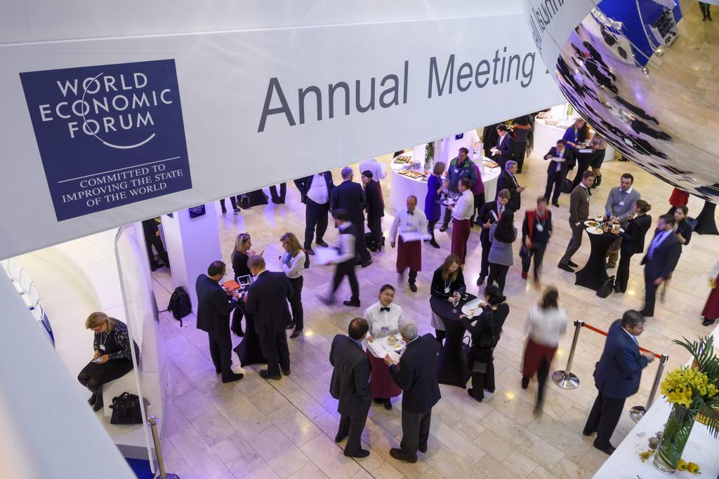 Normalmente um evento de países, Fórum Econômico Mundial chama a atenção para a fragilidade das cidades. | Fabrice Coffrini/AFP