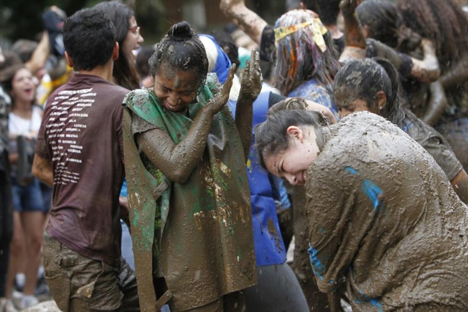 A festa dos calouros aconteceu o fim da tarde no campus Agrárias | Antonio More/Gazeta do Povo