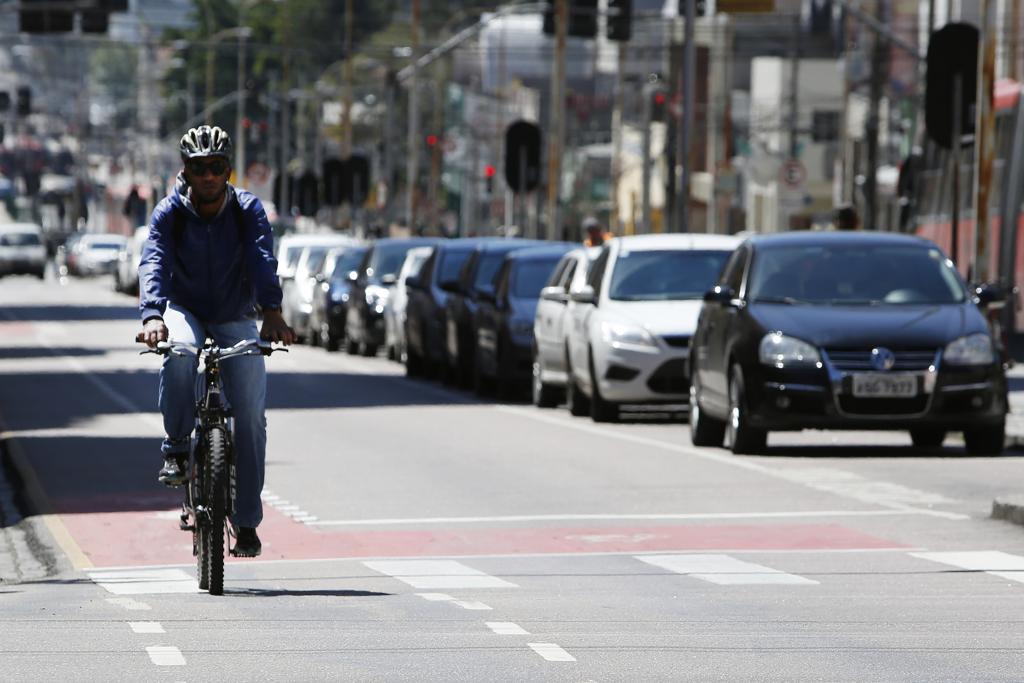 Segundo o Ippuc, em três anos, o número de ciclistas que passam pela pela Av. Sete de Setembro passou de 528 para 1.226. | Henry Milleo/Gazeta do Povo