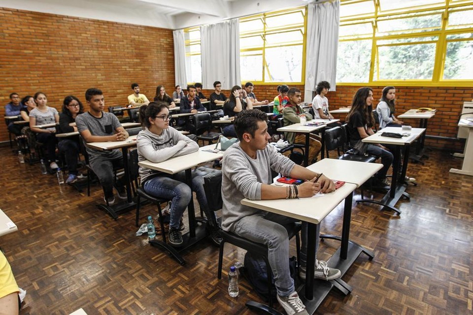 Aprovação no Enem poderá ser a partir de média mínima geral, ou para cada prova, ou um que combina ambos os critérios. | Jonathan Campos/Gazeta do Povo
