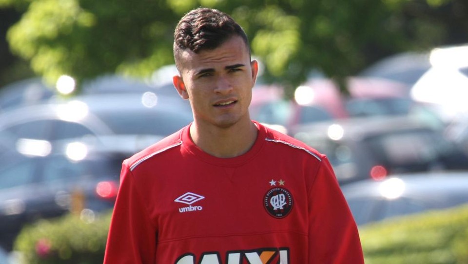 Lucas Fernandes: jogará no Atlético ou no Fluminense em 2017? | Aniele Nascimento/Gazeta do Povo