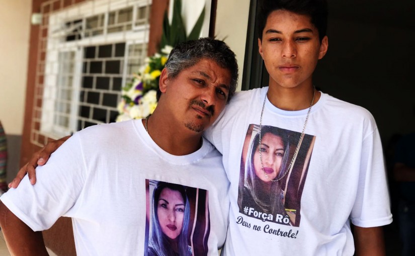 Francisco e João: “Nós só queremos Justiça”. | Lucas Sarzi/Tribuna do Paraná