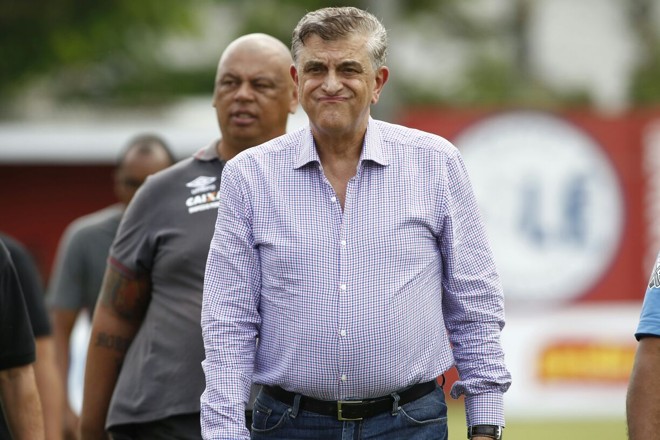 Presidente do Conselho Deliberativo do Atlético, Mario Celso Petraglia, na sua chegada ao estádio der Paranaguá | Jonathan Campos Gazeta do Povo