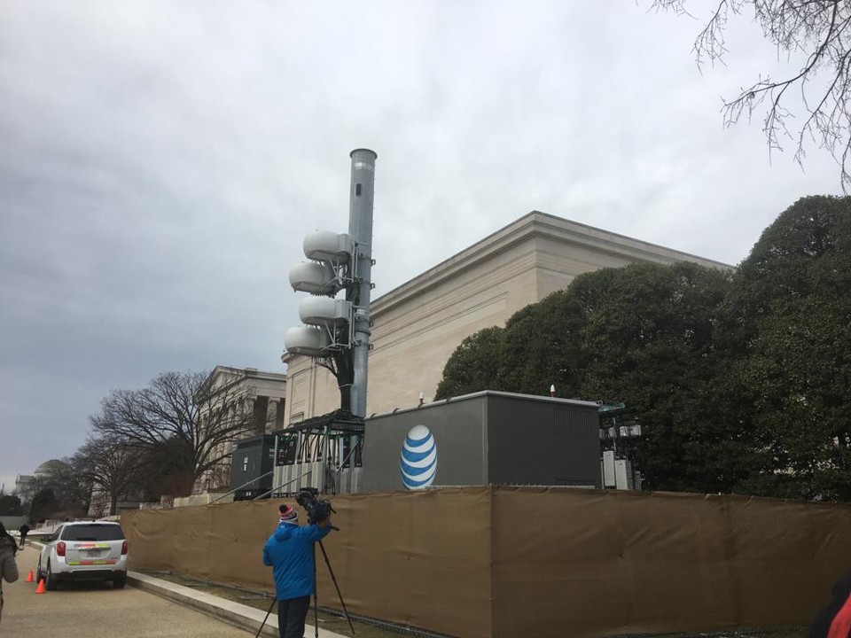 Torre de celular montada no National Mall para a posse de Donald Trump | The Washington Post