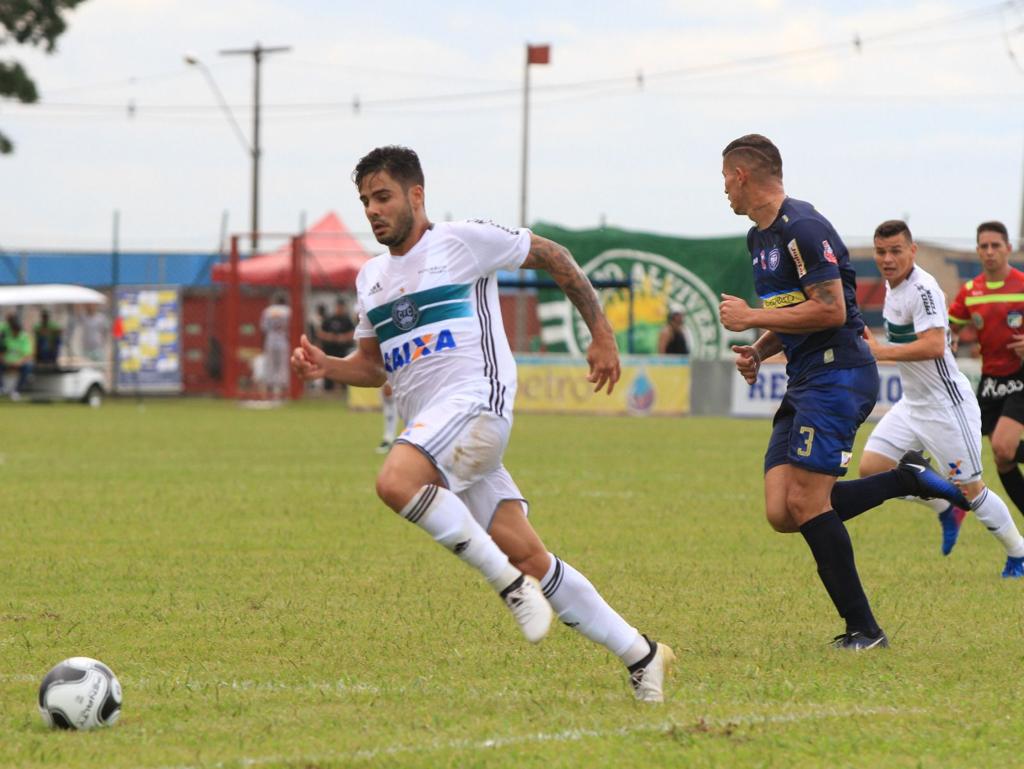 Atacante Henrique Almeida, do Coritiba, não conseguiu evitar a derrota para o Cianorte. | Divulgação/Coritiba