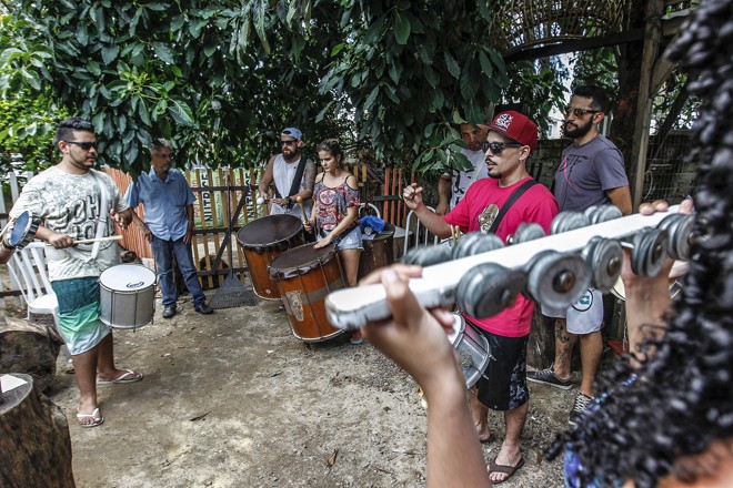 Ensaio de bateria: bloco com jeito de escola. | Jonathan Campos/Gazeta do Povo