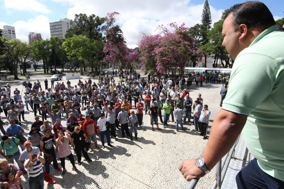 Antes de aprovar indicativo de greve, motoristas e cobradores afirmam que querem negociar com as empresas | Aniele Nascimento/Gazeta do Povo Arquivo