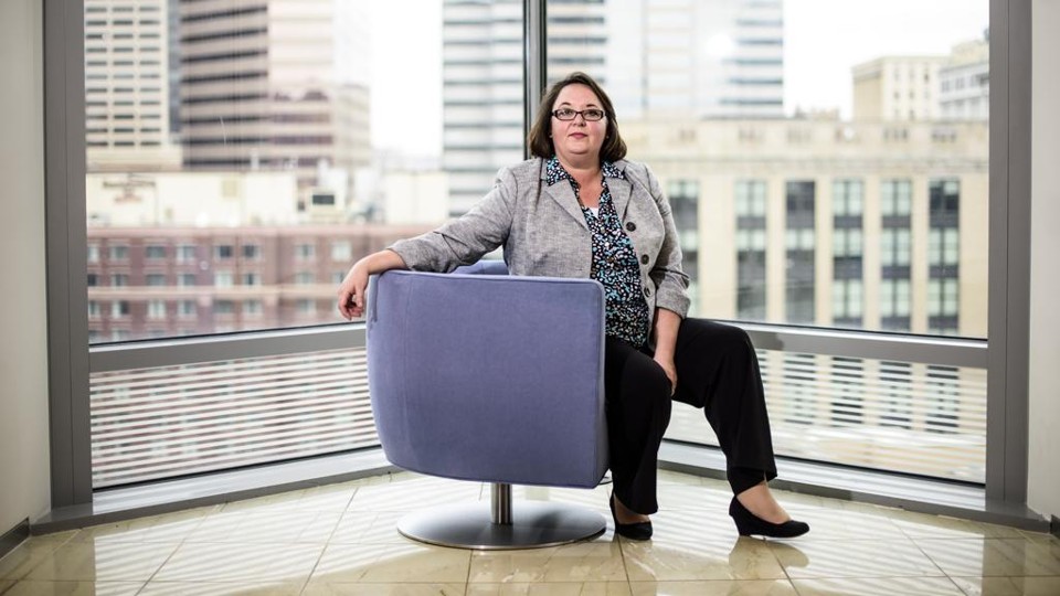Donna F. Anderson,  líder de governança corporativa . | MATT ROTH/NYT