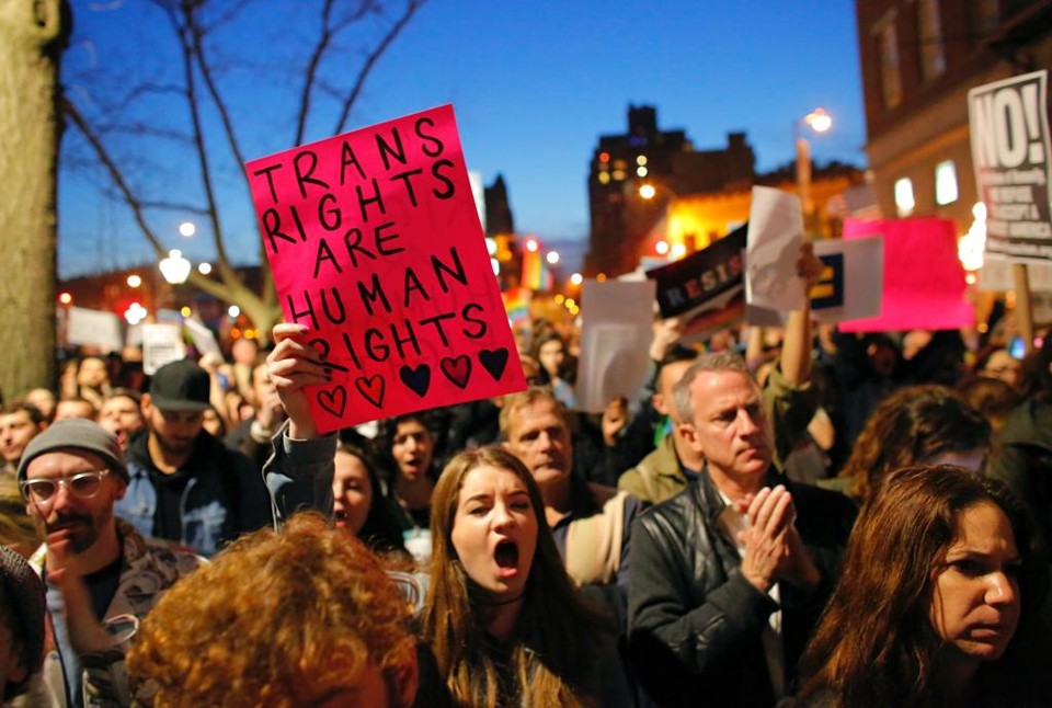 Protestos de grupos LGBT contra Trump, nesta quinta-feira (23), em  Nova York | Kena Betancur/AFP