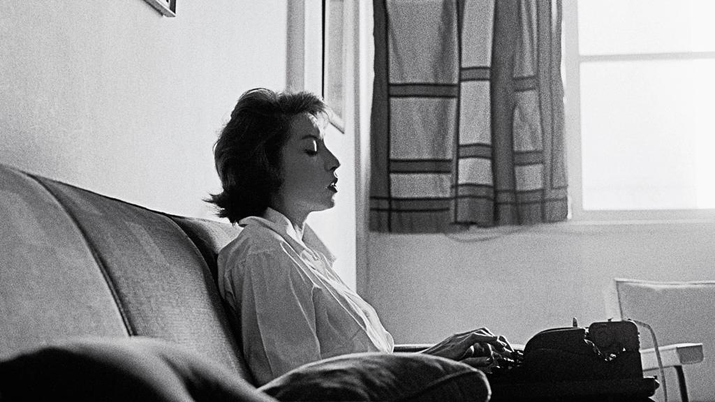 Clarice: “Clarice parece inalcançável. Gostamos tanto de olhar suas fotos porque elas nos fazem nos sentir mais próximos dela” | Divulgação