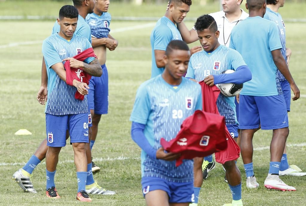 Treino do Paraná no Ninho da Gralha.