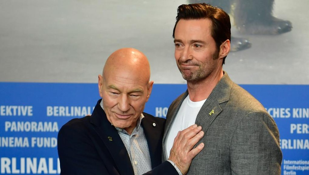 Patrick Stewart e Hugh Jackman na coletiva de “Logan” em Berlim