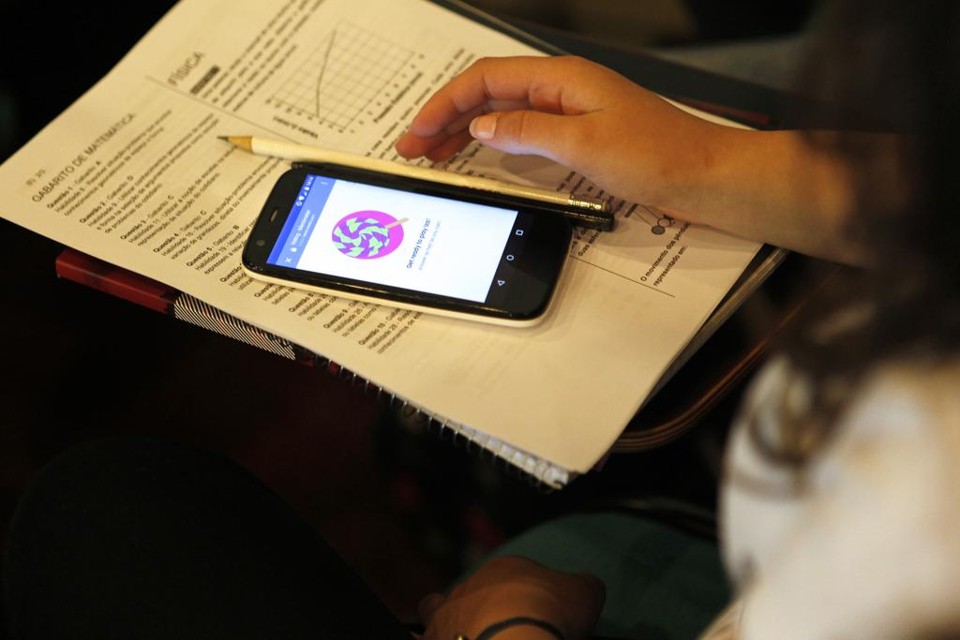 Apps e listas ajudam a conciliar estudo e trabalho, mas é preciso deixar para trás o hábito de protelar. | Antônio More