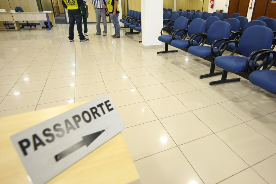 Serviços na sede da PF, no Santa Cândida, seguem sem data para normalização | IVONALDO ALEXANDRE/IVONALDO ALEXANDRE