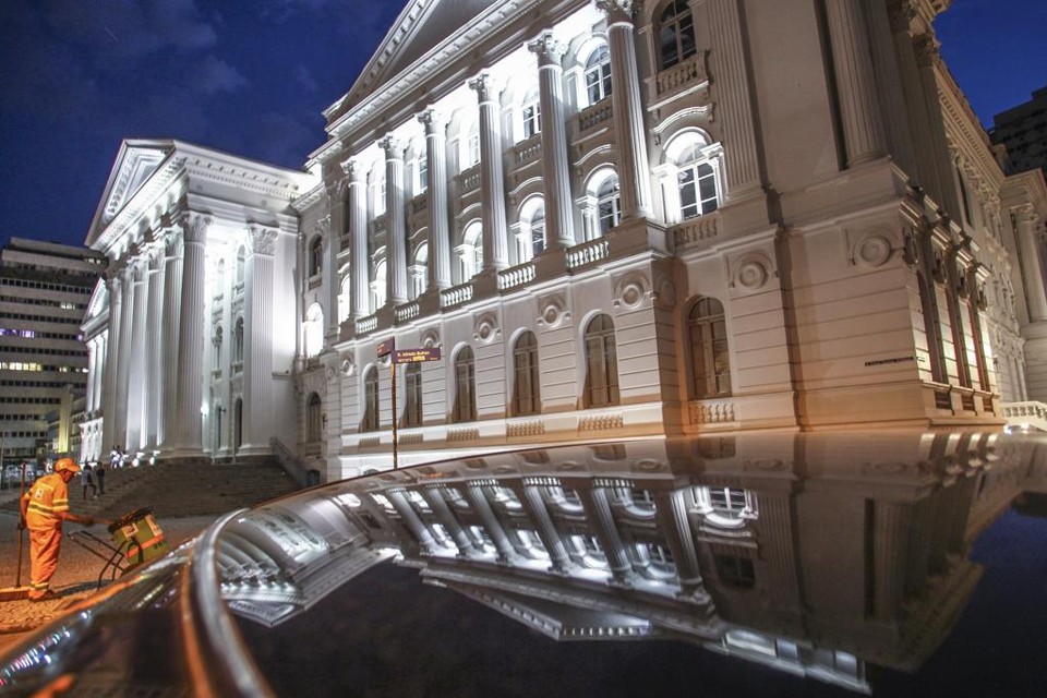 Desvio de recurso de bolsas de pesquisa gerou rombo de R$ 7,3 milhões à UFPR. | Daniel Castellano/Gazeta do Povo