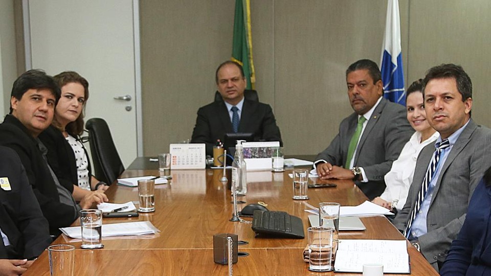 Audiência de Barros com a comitiva do deputado Hiran Gonçalves (PP-RR) - o primeiro à direita do ministro. O encontro ocorreu em 16 de fevereiro deste ano | Erasmo Salomão/Ministério da Saúde