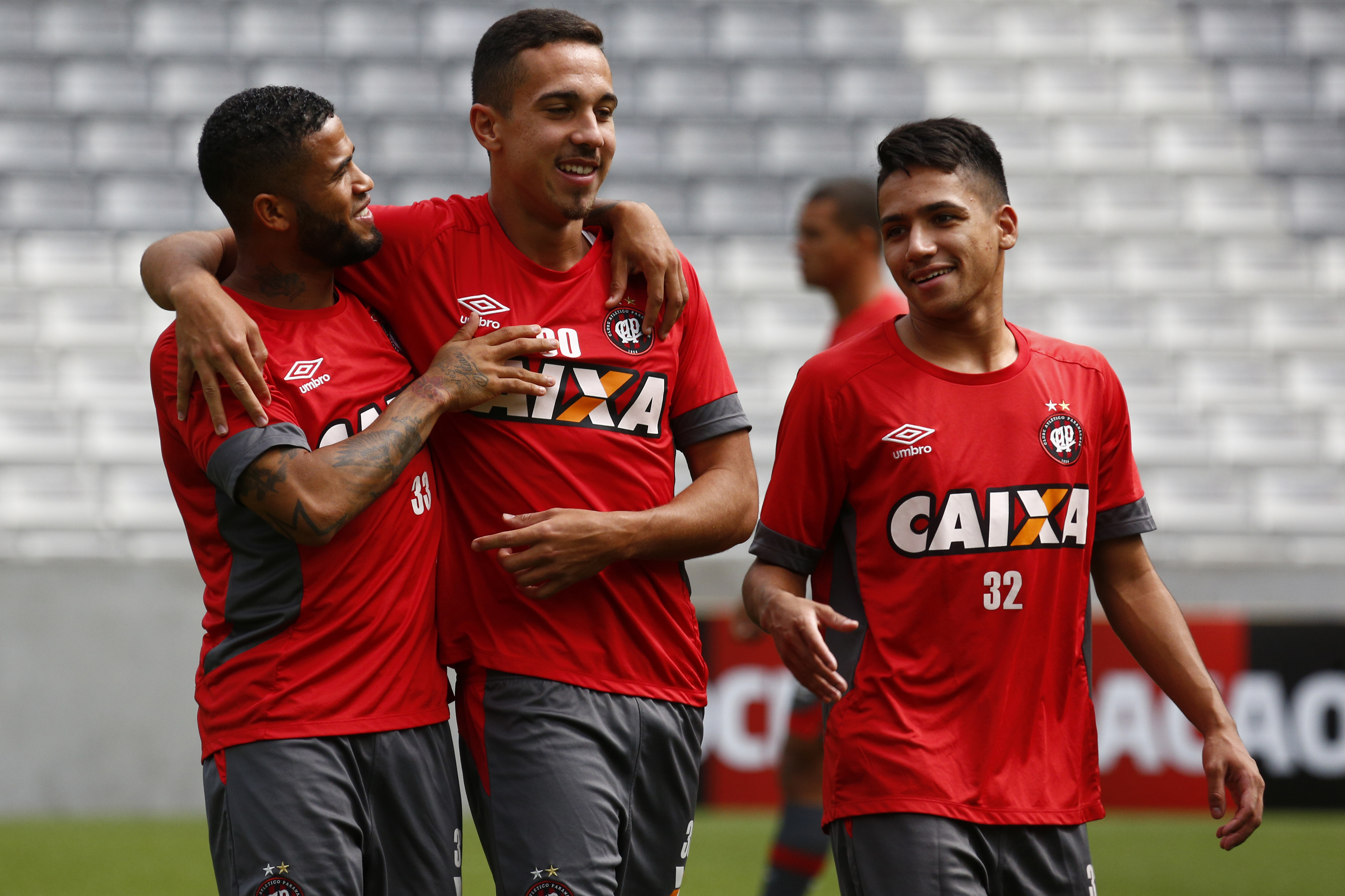 Léo, Nícolas e Giovanny, peças do time alternativo do Furacão. | Aniele Nascimento/Gazeta do Povo