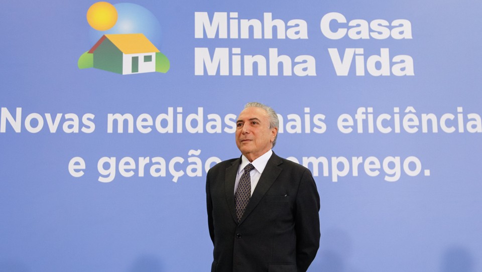 Sem melhorias significativas na economia, Temer dá uma ‘colher de chá’ para a classe média e amplia beneficiários do Minha Casa, Minha Vida | Beto Barata/PR