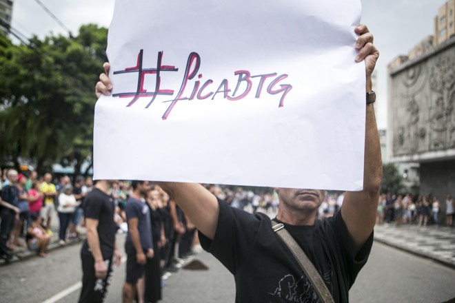 Os bailarinos reforçam que “estão lutando pelo bem cultural”. | Marcelo Andrade/Gazeta do Povo