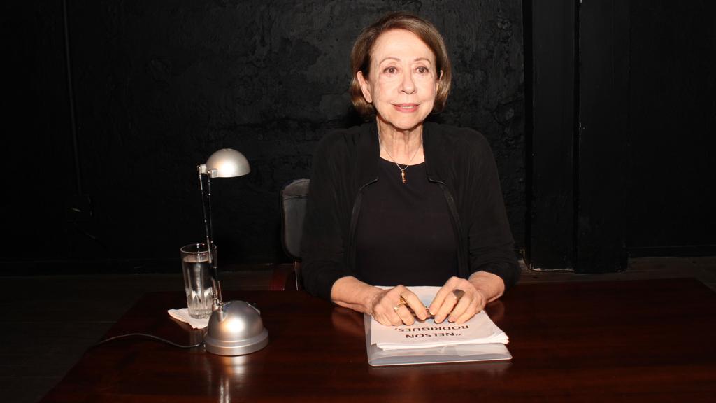 Em “Nelson Rodrigues por ele Mesmo”, Fernanda Montenegro faz uma leitura dramática de textos inéditos do autor | Sanny Soares/Divulgação