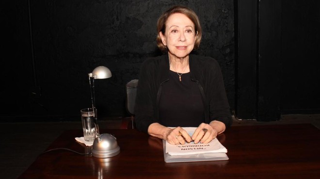 Em “Nelson Rodrigues por ele Mesmo”, Fernanda Montenegro faz uma leitura dramática de textos inéditos do autor | Sanny Soares/Divulgação