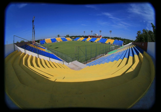 O estádio foi construído em 2009, apenas um ano depois da fundação do Deportivo Capiatá e, em alguns aspectos, ainda aparenta estar em construção. | Daniel Castellano, enviado especialGazeta do Povo