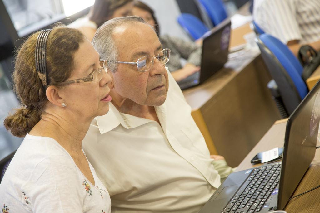 Agostinho Bonin Júnior e Jussara de Paula Xavier Bonin assinam a Gazeta do Povo há 31 anos | Hugo Harada/Gazeta do Povo