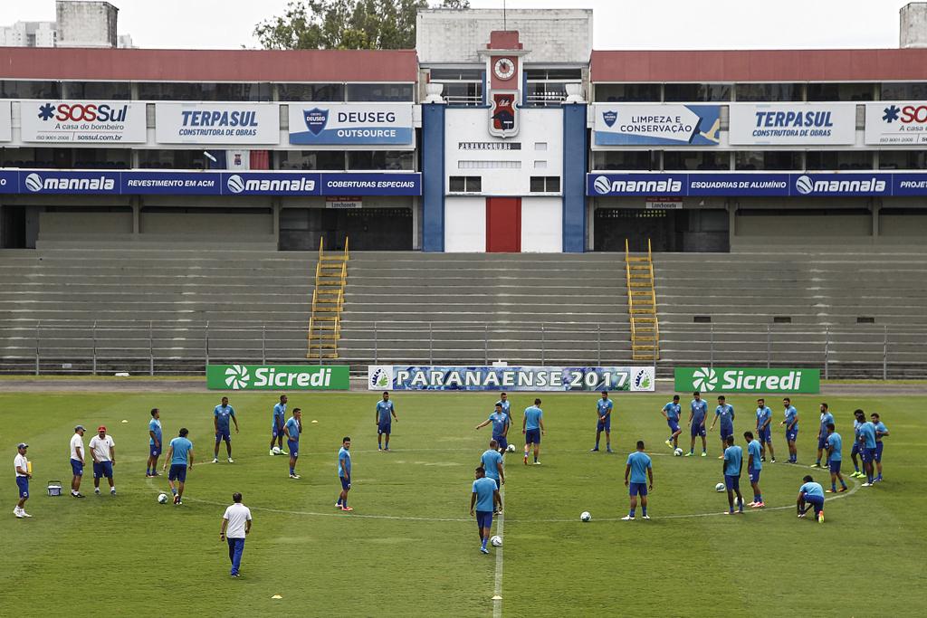 Treinamento nesta sexta-feira (24) do Paraná. Equipe buscará manter o bom aproveitamento na Vila para se classificar na Copa do Brasil. | Jonathan Campos/Gazeta do Povo