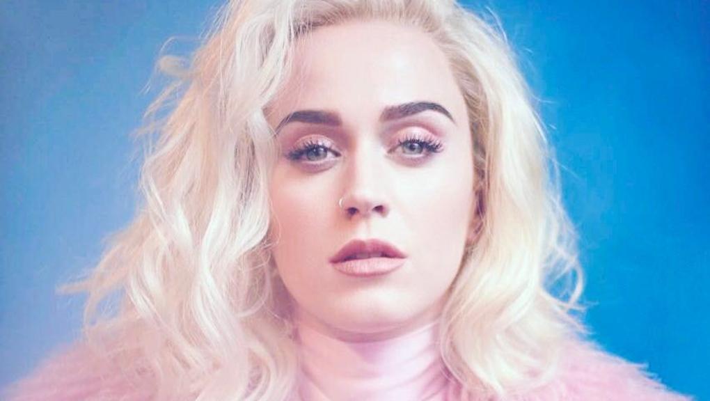 Katy Perry , de novo visual, lançou música e anunciou turnê que passa pelo Brasil neste ano. | Divulgação/