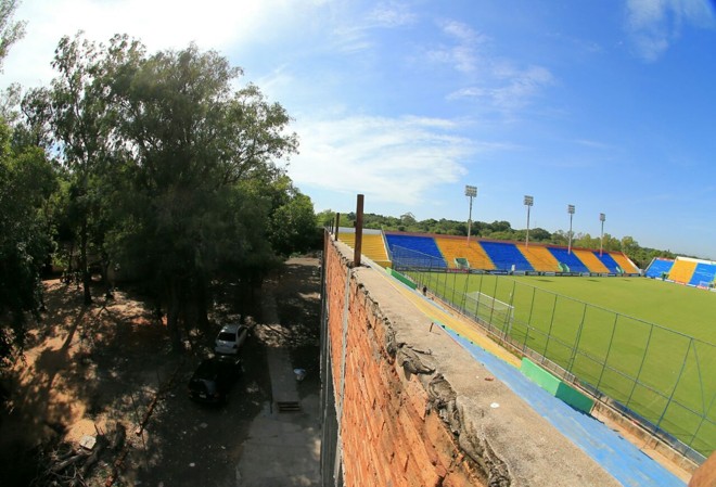 Com capacidade para cerca de 15 mil pessoas, o Erico Galeano promete se transformar num pequeno inferno para o Furacão no dia do jogo | Daniel Castellano, enviado especial/Gazeta do Povo