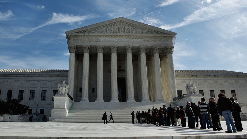 Suprema Corte dos Estados Unidos: discussão sobre Emenda Johnson, se proposta por Trump, deverá chegar ao tribunal, atualmente formado por cinco católicos e três judeus. | Chip Somodevilla/Getty Images/AFP